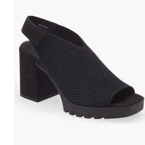 Cue knit sandal. No box.